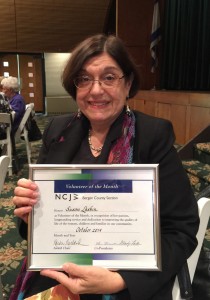 Susan Laskin with award