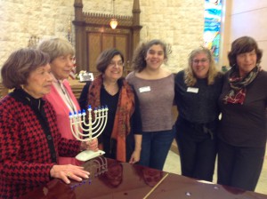 L-R: Phyllis Schriger, Peggy Kabakow, Susan Laskin, Samantha, Carol Silverman Kurtz, Elizabeth Halverstam